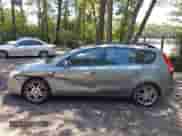 2010 Hyundai Elantra GLS z VIN KMHDC8AE3AU050785, wystawiony jako IAAI lot #42546854 z przebiegiem 72 198 mil mil oraz . Historia ofert i sprzedaży dostępna na DreamBid. Obrazek 6.