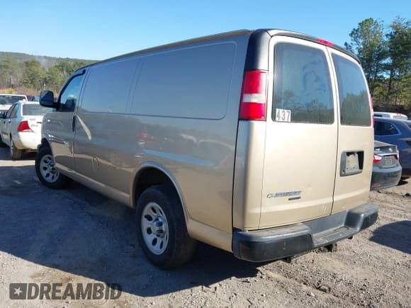 ✅ 2011 Chevrolet Express Cargo • VIN: 1GCSGAFX3B1170378 • Lot: 41610588. Wystawiony na IAAI z przebiegiem 175 177 mil. Bezpłatny archiwum sprzedaży aukcyjnych z USA i szczegółowy raport historii pojazdu na DreamBid. Zdjęcie 3.