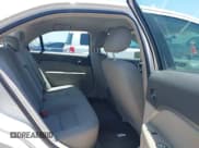 ✅ 2012 Ford Fusion S • VIN: 3FAHP0GA2CR138002 • Lot: 42470256. Wystawiony na IAAI z przebiegiem 127 311 mil. Bezpłatny archiwum sprzedaży aukcyjnych z USA i szczegółowy raport historii pojazdu na DreamBid. Zdjęcie 8.