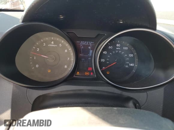 ✅ 2014 Hyundai Veloster Turbo • VIN: KMHTC6AE0EU201684 • Lot: 45605955. Wystawiony na Copart z przebiegiem 202 372 mil. Bezpłatny archiwum sprzedaży aukcyjnych z USA i szczegółowy raport historii pojazdu na DreamBid. Zdjęcie 9.