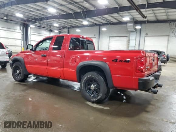 ✅ 2005 Dodge Dakota SLT • VIN: 1D7HW42N85S306270 • Lot: 55631765. Listed on Copart with 111,577 mi. Free auction sales archive from the USA and detailed vehicle history report at DreamBid. Image 2.