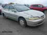 1998 Honda Accord LX z VIN 1HGCG5647WA155553, wystawiony jako IAAI lot #43586050 z przebiegiem 164 383 mil mil oraz . Historia ofert i sprzedaży dostępna na DreamBid. Obrazek 1.