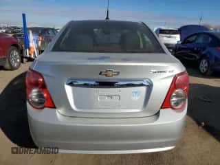 ✅ 2014 Chevrolet Sonic LT • VIN: 1G1JC5SG4E4112277 • Lot: 66877704. Wystawiony na Copart z przebiegiem 112 035 mil mil. Skorzystaj z bezpłatnego archiwum sprzedaży aukcyjnych z USA i zobacz szczegółowy raport historii pojazdu na DreamBid. Zdjęcie 6.