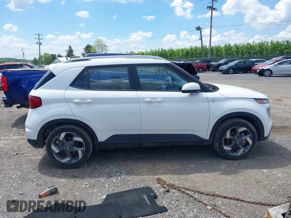 ✅ 2024 Hyundai Venue SEL • VIN: KMHRC8A38RU313756 • Lot: 42221213. Listed on IAAI with 40,905 mi. Free auction sales archive from the USA and detailed vehicle history report at DreamBid. Image 13.