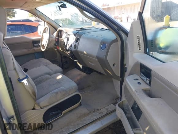 ✅ 2007 Ford F-150 STX • VIN: 1FTRX12W97FB85893 • Lot: 43575865. Listed on IAAI with 214,882 mi. Free auction sales archive from the USA and detailed vehicle history report at DreamBid. Image 5.