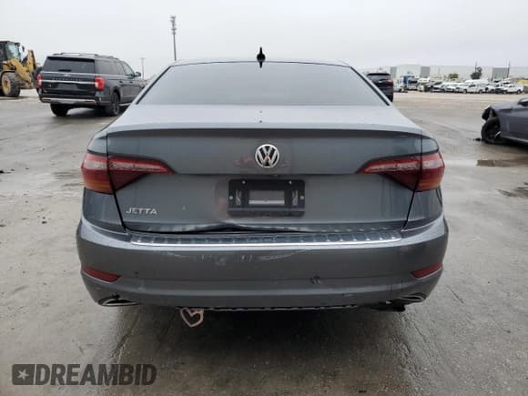 ✅ 2019 Volkswagen Jetta SEL Premium • VIN: 3VWGB7BU8KM201806 • Lot: 88099975. Listed on Copart with 18,530 mi. Free auction sales archive from the USA and detailed vehicle history report at DreamBid. Image 6.