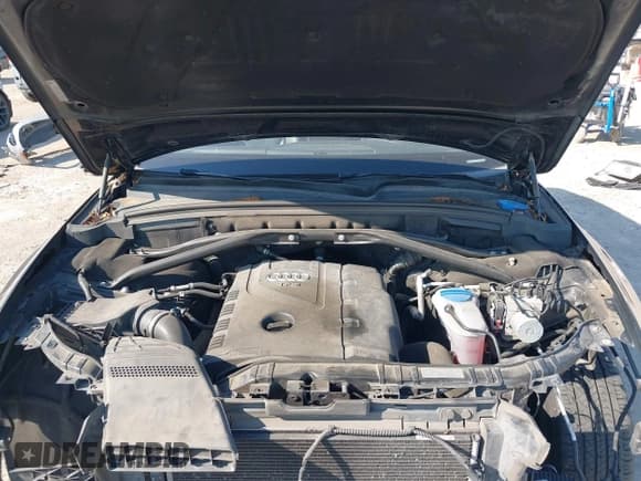 ✅ 2015 Audi Q5 Premium • VIN: WA1CFAFP2FA144815 • Lot: 43332461. Wystawiony na IAAI z przebiegiem 109 667 mil. Bezpłatny archiwum sprzedaży aukcyjnych z USA i szczegółowy raport historii pojazdu na DreamBid. Zdjęcie 10.