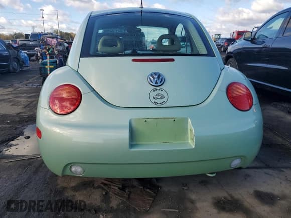 ✅ 2000 Volkswagen Beetle GLX • VIN: 3VWDD21C9YM416824 • Lot: 89446655. Listed on Copart with 80,634 mi. Free auction sales archive from the USA and detailed vehicle history report at DreamBid. Image 6.