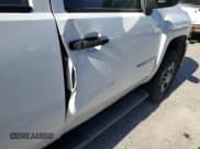 ✅ 2013 Chevrolet Silverado 2500HD • VIN: 1GC2KVCB0DZ305870 • Lot: 43870601. Wystawiony na IAAI z przebiegiem 159 958 mil. Bezpłatny archiwum sprzedaży aukcyjnych z USA i szczegółowy raport historii pojazdu na DreamBid. Zdjęcie 3.