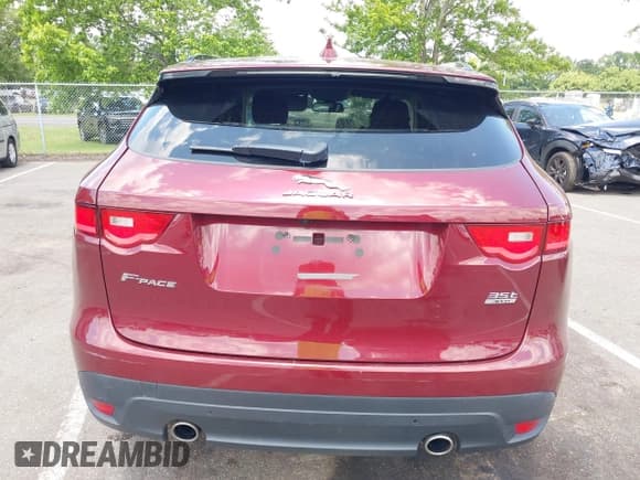 ✅ 2017 Jaguar F-Pace 35t Premium • VIN: SADCJ2BV6HA082969 • Lot: 42540467. Wystawiony na IAAI z przebiegiem 137 029 mil. Bezpłatny archiwum sprzedaży aukcyjnych z USA i szczegółowy raport historii pojazdu na DreamBid. Zdjęcie 16.