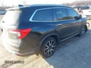 ✅ 2019 Honda Pilot Touring 7-Passenger • VIN: 5FNYF6H65KB061796 • Lot: 41650857. Wystawiony na IAAI z przebiegiem 122 417 mil. Bezpłatny archiwum sprzedaży aukcyjnych z USA i szczegółowy raport historii pojazdu na DreamBid. Zdjęcie 4.