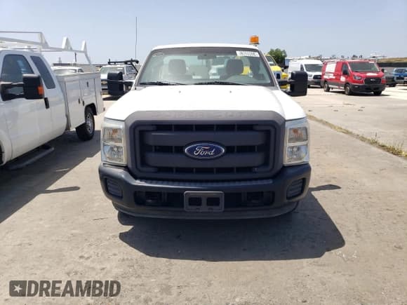 ✅ 2013 Ford F-250 XL • VIN: 1FTBF2A62DEB82217 • Lot: 53609524. Listed on Copart with 74,181 mi. Free auction sales archive from the USA and detailed vehicle history report at DreamBid. Image 5.