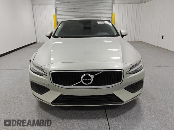 ✅ 2019 Volvo S60 Momentum • VIN: 7JR102FK3KG002524 • Лот: 80511285. Опубликован ранее на Copart с пробегом 84 051 миль. Бесплатный доступ к архиву аукционных продаж из США и подробный отчёт об истории автомобиля на DreamBid. Изображение 5.