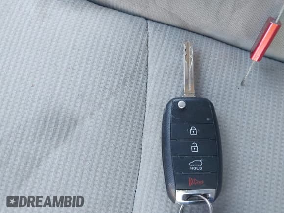 ✅ 2014 Kia Sorento LX • VIN: 5XYKT3A64EG428790 • Lot: 43568516. Listed on IAAI with 92,504 mi. Free auction sales archive from the USA and detailed vehicle history report at DreamBid. Image 11.