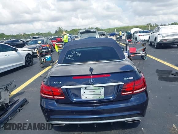 ✅ 2016 Mercedes-Benz E 550 • VIN: WDDKK7DF6GF321208 • Лот: 42334803. Опубликован ранее на IAAI с пробегом 56 386 миль. Бесплатный доступ к архиву аукционных продаж из США и подробный отчёт об истории автомобиля на DreamBid. Изображение 17.