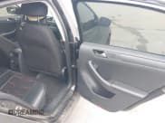 ✅ 2015 Volkswagen Jetta S • VIN: 3VW2K7AJ8FM407389 • Lot: 43868171. Wystawiony na IAAI z przebiegiem 136 234 mil. Bezpłatny archiwum sprzedaży aukcyjnych z USA i szczegółowy raport historii pojazdu na DreamBid. Zdjęcie 8.