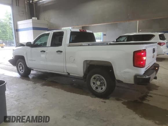 ✅ 2018 Chevrolet Silverado 1500 LS • VIN: 1GCRCNEC3JZ293680 • Лот: 67672215. Опубликован ранее на Copart с пробегом 130 753 миль. Бесплатный доступ к архиву аукционных продаж из США и подробный отчёт об истории автомобиля на DreamBid. Изображение 2.
