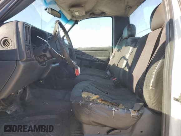 ✅ 2000 Chevrolet Silverado 1500 • VIN: 1GCEC14W6YE277882 • Lot: 86514085. Listed on Copart with 256,944 mi. Free auction sales archive from the USA and detailed vehicle history report at DreamBid. Image 7.