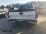 2006 Chevrolet Silverado 1500 LS z VIN 1GCEK19V06Z192917, wystawiony jako Copart lot #86732914 z przebiegiem 237 082 mil mil oraz Szkoda całkowita • Salvage title. Historia ofert i sprzedaży dostępna na DreamBid. Obrazek 6.