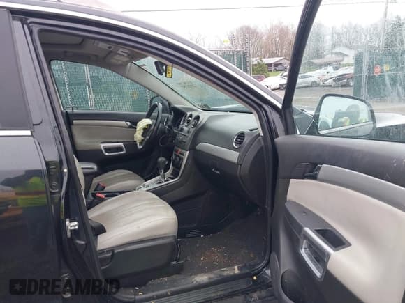 ✅ 2012 Chevrolet Captiva Sport LTZ • VIN: 3GNFL4E54CS654422 • Lot: 41924752. Wystawiony na IAAI z przebiegiem 185 296 mil. Bezpłatny archiwum sprzedaży aukcyjnych z USA i szczegółowy raport historii pojazdu na DreamBid. Zdjęcie 5.