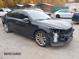 ✅ 2018 Volkswagen Passat SE • VIN: 1VWBA7A39JC021479 • Lot: 43600647. Listed on IAAI with 61,469 mi. Free auction sales archive from the USA and detailed vehicle history report at DreamBid. Image 1.