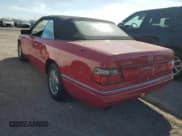 ✅ 1995 Mercedes-Benz E 320 • VIN: WDBEA66E5SC219805 • Лот: 75995024. Опубликован ранее на Copart с пробегом 11 514 миль. Бесплатный доступ к архиву аукционных продаж из США и подробный отчёт об истории автомобиля на DreamBid. Изображение 2.