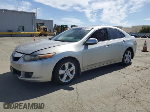 ✅ 2010 Acura TSX • VIN: JH4CU2F68AC043265 • Лот: 61062105. Опубликован ранее на Copart с пробегом 218 611 миль. Бесплатный доступ к архиву аукционных продаж из США и подробный отчёт об истории автомобиля на DreamBid. Изображение 1.