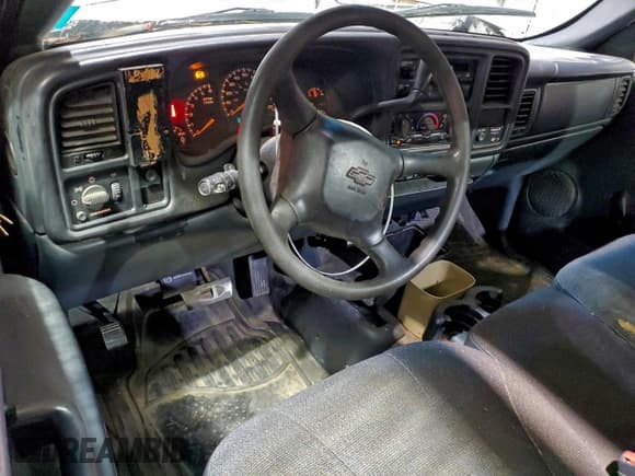 ✅ 2001 Chevrolet Silverado 2500HD • VIN: 1GCHK24U91E228041 • Lot: 94269065. Wystawiony na Copart z przebiegiem 159 267 mil. Bezpłatny archiwum sprzedaży aukcyjnych z USA i szczegółowy raport historii pojazdu na DreamBid. Zdjęcie 8.