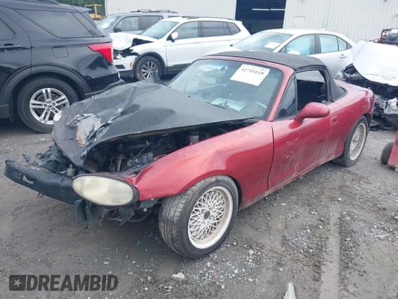 ✅ 1999 Mazda MX-5 Miata • VIN: JM1NB3535X0130449 • Лот: 42755119. Опубликован ранее на IAAI с пробегом 197 208 миль. Бесплатный доступ к архиву аукционных продаж из США и подробный отчёт об истории автомобиля на DreamBid. Изображение 16.