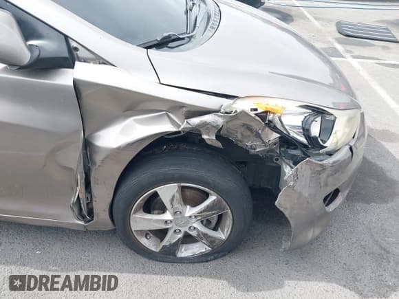✅ 2013 Hyundai Elantra GLS • VIN: 5NPDH4AE7DH384654 • Lot: 42754948. Listed on IAAI with 146,218 mi. Free auction sales archive from the USA and detailed vehicle history report at DreamBid. Image 6.