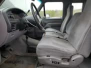 ✅ 1996 Ford F-250 • VIN: 1FTHX26H2TEA23214 • Lot: 56007115. Wystawiony na Copart z przebiegiem 187 372 mil. Bezpłatny archiwum sprzedaży aukcyjnych z USA i szczegółowy raport historii pojazdu na DreamBid. Zdjęcie 7.