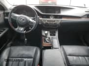 ✅ 2017 Lexus ES 350 • VIN: 58ABK1GG8HU041660 • Lot: 82427935. Wystawiony na Copart z przebiegiem 58 893 mil. Bezpłatny archiwum sprzedaży aukcyjnych z USA i szczegółowy raport historii pojazdu na DreamBid. Zdjęcie 8.