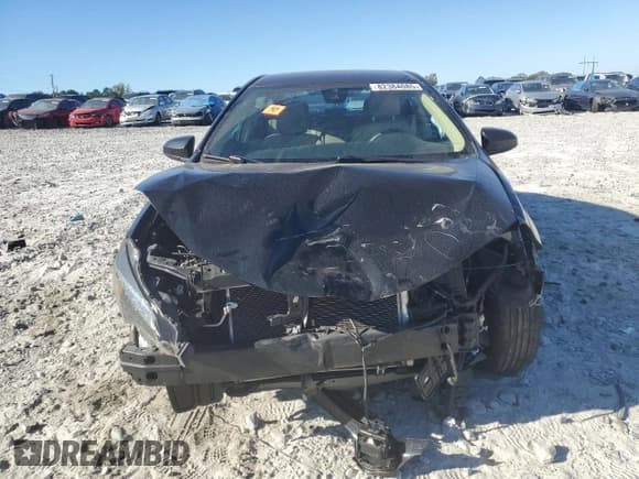 ✅ 2019 Toyota Corolla LE • VIN: 2T1BURHE7KC155798 • Lot: 82384085. Wystawiony na Copart z przebiegiem 49 971 mil. Bezpłatny archiwum sprzedaży aukcyjnych z USA i szczegółowy raport historii pojazdu na DreamBid. Zdjęcie 5.