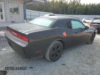 2013 Dodge Challenger SXT z VIN 2C3CDYAG5DH510524, wystawiony jako Copart lot #70951524 z przebiegiem 168 821 mil mil oraz Czysty tytuł • Clean title. Historia ofert i sprzedaży dostępna na DreamBid. Obrazek 3.