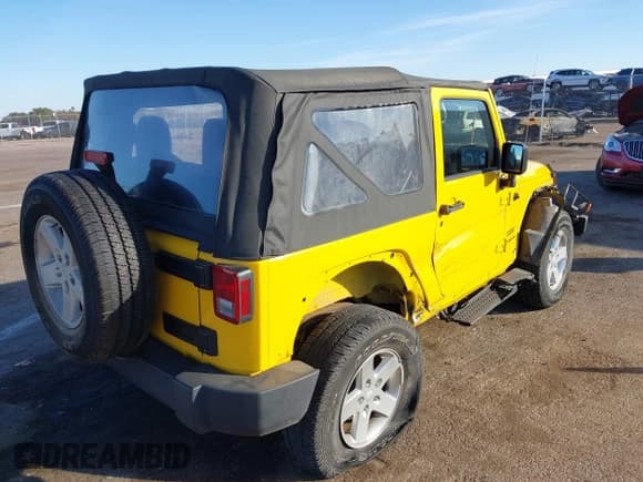 ✅ 2015 Jeep Wrangler Sport • VIN: 1C4AJWAG2FL585672 • Lot: 43524803. Listed on IAAI with 48,230 mi. Free auction sales archive from the USA and detailed vehicle history report at DreamBid. Image 4.