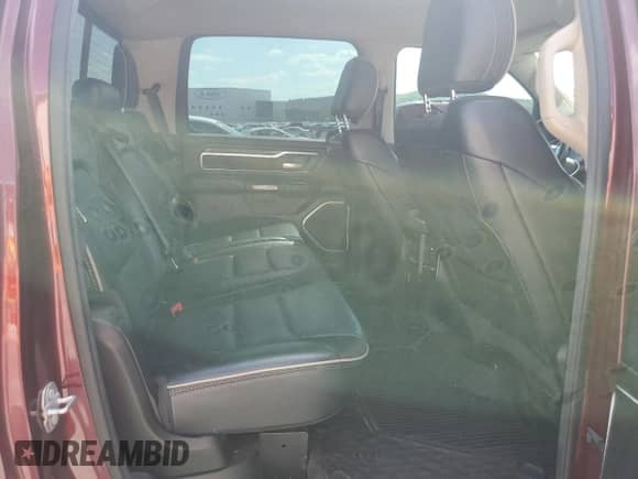 2020 Ram 1500 Laramie с VIN 1C6SRFJT7LN149174, выставлен на аукционе Copart как лот 80811405 с пробегом 111 056 миль миль и Списание • Salvage title. История ставок и продаж доступна на DreamBid. Изображение 10.