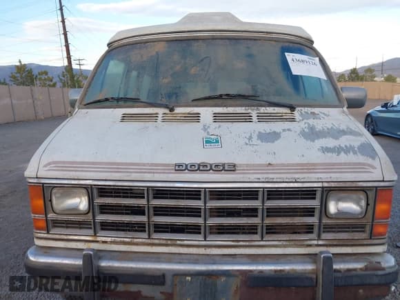 ✅ 1990 Dodge RAM • VIN: 2B6GB11X2LK768855 • Lot: 43689126. Listed on IAAI with 163,894 mi. Free auction sales archive from the USA and detailed vehicle history report at DreamBid. Image 12.