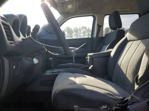 2008 Dodge Nitro SXT с VIN 1D8GU28K38W128408, выставлен на аукционе Copart как лот 82623454 с пробегом 137 886 миль миль и Чистый • Clean title. История ставок и продаж доступна на DreamBid. Изображение 7.