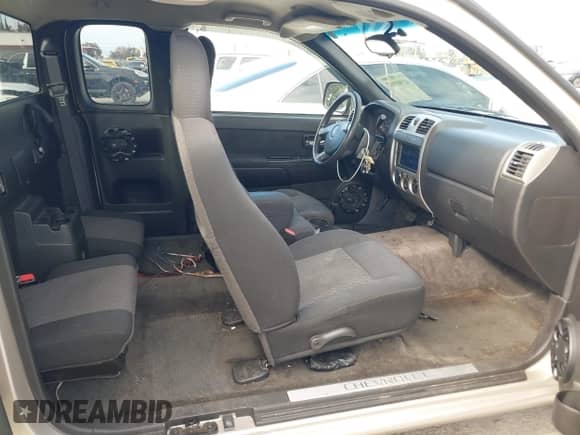 2008 Chevrolet Colorado 1LT z VIN 1GCCS39E188192565, wystawiony jako IAAI lot #41901967 z przebiegiem 282 987 mil mil oraz . Historia ofert i sprzedaży dostępna na DreamBid. Obrazek 8.