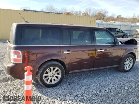✅ 2010 Ford Flex SEL • VIN: 2FMGK5CC1ABA58223 • Lot: 91360425. Wystawiony na Copart z przebiegiem 203 156 mil. Bezpłatny archiwum sprzedaży aukcyjnych z USA i szczegółowy raport historii pojazdu na DreamBid. Zdjęcie 3.