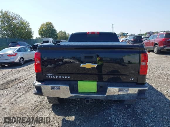 ✅ 2017 Chevrolet Silverado 1500 LT • VIN: 1GCVKREC1HZ125331 • Лот: 43258521. Опубликован ранее на IAAI с пробегом Не указан. Бесплатный доступ к архиву аукционных продаж из США и подробный отчёт об истории автомобиля на DreamBid. Изображение 15.