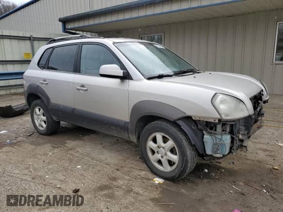 2005 Hyundai Tucson GLS с VIN KM8JN72D95U182145, выставлен на аукционе Copart как лот 81544994 с пробегом 157 930 миль миль и Списание • Salvage title. История ставок и продаж доступна на DreamBid. Изображение 4.