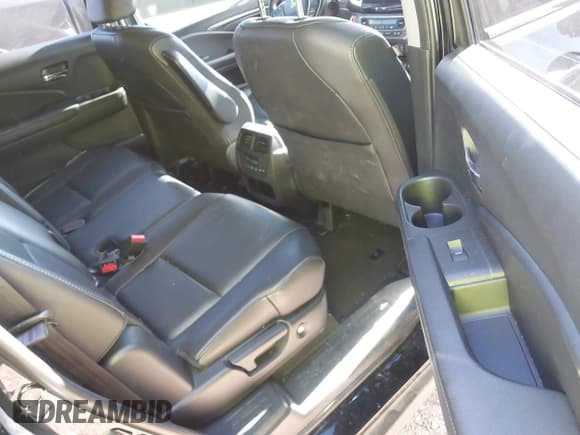 ✅ 2016 Honda Pilot EX-L • VIN: 5FNYF6H70GB037163 • Lot: 43499880. Listed on IAAI with 245,011 mi. Free auction sales archive from the USA and detailed vehicle history report at DreamBid. Image 8.