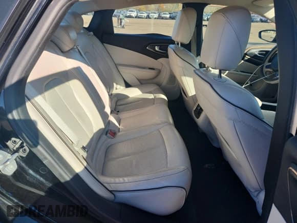✅ 2015 Chrysler 200 C • VIN: 1C3CCCCG8FN581052 • Lot: 89859915. Listed on Copart with 209,751 mi. Free auction sales archive from the USA and detailed vehicle history report at DreamBid. Image 10.