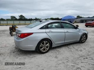 ✅ 2013 Hyundai Sonata SE • VIN: 5NPEC4AC1DH622239 • Lot: 90499155. Listed on Copart with 127,569 mi. Free auction sales archive from the USA and detailed vehicle history report at DreamBid. Image 3.