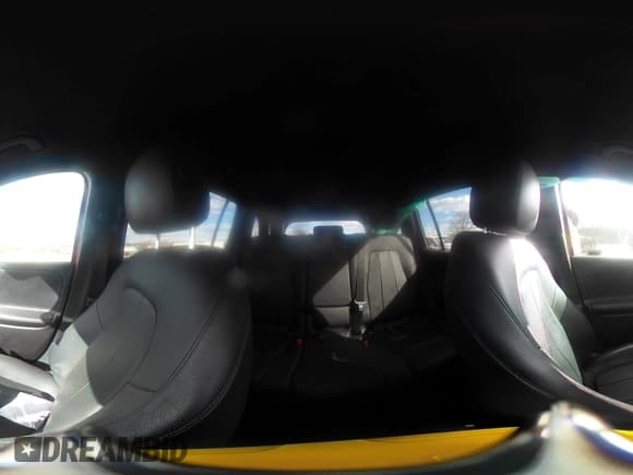 ✅ 2021 Mercedes-Benz GLB 250 • VIN: W1N4M4HB4MW114694 • Lot: 43640488. Listed on IAAI with 30,983 mi. Free auction sales archive from the USA and detailed vehicle history report at DreamBid. Image 18.