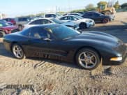 ✅ 2004 Chevrolet Corvette • VIN: 1G1YY22G645120159 • Lot: 43752732. Wystawiony na IAAI z przebiegiem 128 869 mil. Bezpłatny archiwum sprzedaży aukcyjnych z USA i szczegółowy raport historii pojazdu na DreamBid. Zdjęcie 13.