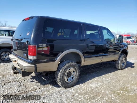 ✅ 2004 Ford Excursion Eddie Bauer • VIN: 1FMSU45P74EA29932 • Лот: 50049715. Опубликован ранее на Copart с пробегом 171 259 миль. Бесплатный доступ к архиву аукционных продаж из США и подробный отчёт об истории автомобиля на DreamBid. Изображение 3.