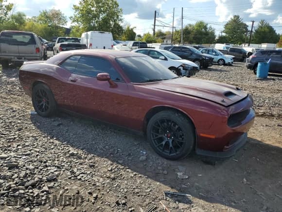 ✅ 2018 Dodge Challenger T/A • VIN: 2C3CDZBT2JH199454 • Lot: 72169824. Wystawiony na Copart z przebiegiem 70 500 mil. Bezpłatny archiwum sprzedaży aukcyjnych z USA i szczegółowy raport historii pojazdu na DreamBid. Zdjęcie 4.
