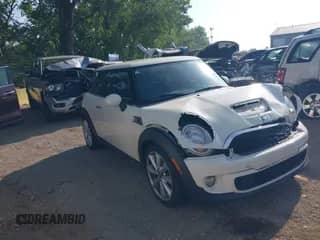 2013 MINI Hardtop S with VIN WMWSV3C50DT476480, listed as a IAAI auction lot 42801257 with 197,182 mi miles and . Bid and sale history available at DreamBid. Image 1.